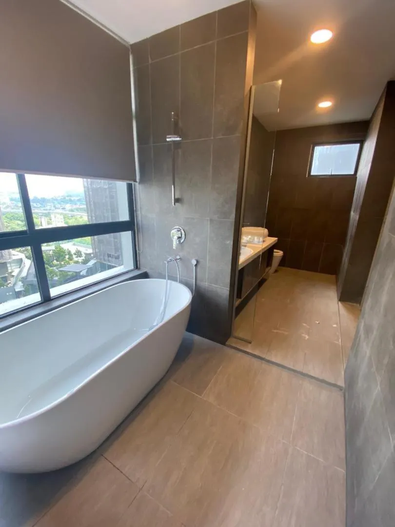 Astoria,4R3B,4Kmtoklcc,1505Sf,Bigbalcony,Newcondo,Bathtub,Nicefacilities location