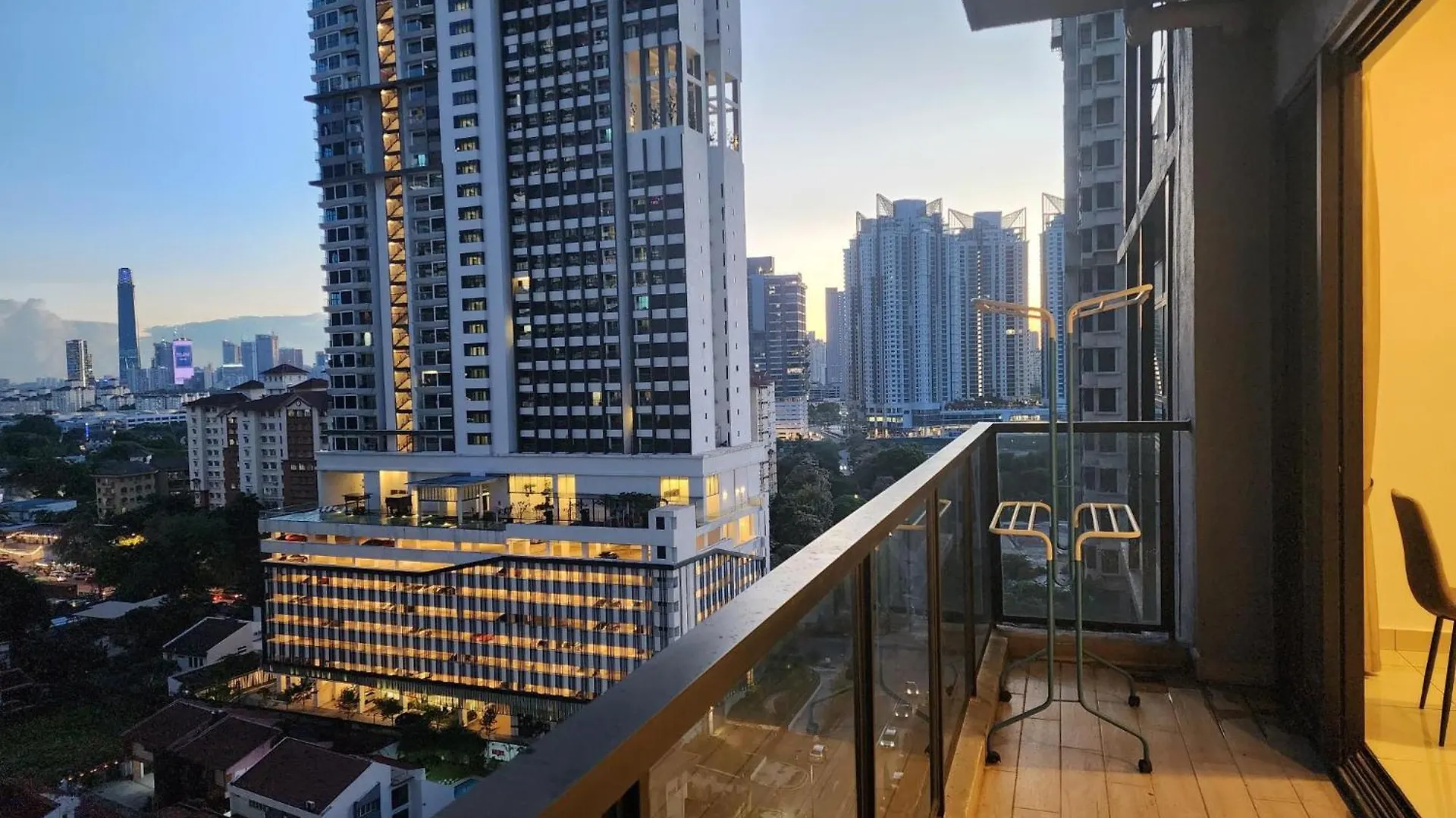 Apartment Astoria,4R3B,4Kmtoklcc,1505Sf,Bigbalcony,Newcondo,Bathtub,Nicefacilities Kuala Lumpur